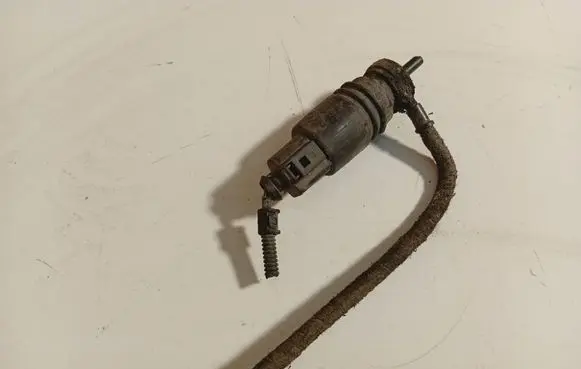 Volkswagen Transporter - Caravelle T5 Windscreen/windshield washer pump 