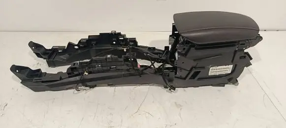 Ford Fusion II Armrest DS73F043B04