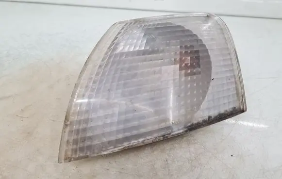 Volkswagen PASSAT B5 Front indicator light 3B0953049C