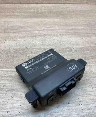 Volkswagen PASSAT B6 Gateway control module 3C0907530C 3C0907951A