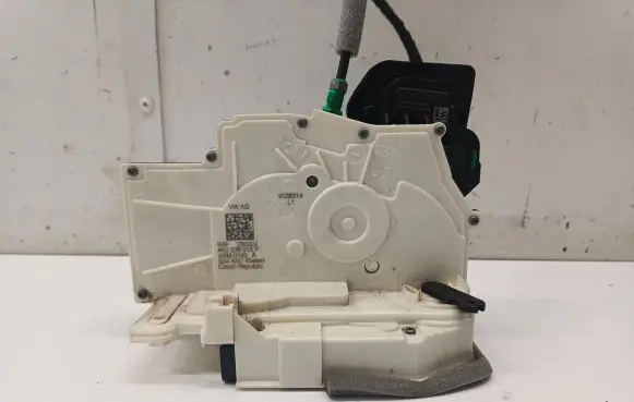 Audi A6 S6 C8 4K Rear door lock 4K0839015P