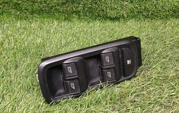 Ford Fiesta Electric window control switch D2BT14A132AA