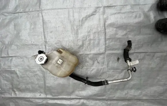 Fiat Freemont Coolant expansion tank/reservoir cap 