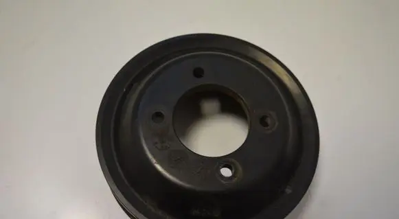 BMW 5 E39 Water pump pulley 1436590