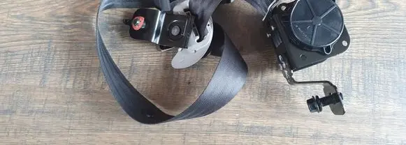 KIA Sportage Rear seatbelt 898103U200