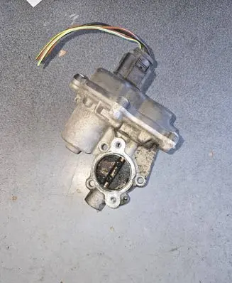 Volkswagen Caddy EGR valve 04L131501D