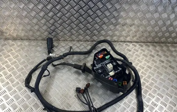 Volkswagen Touareg II Fuse module 7P2971072