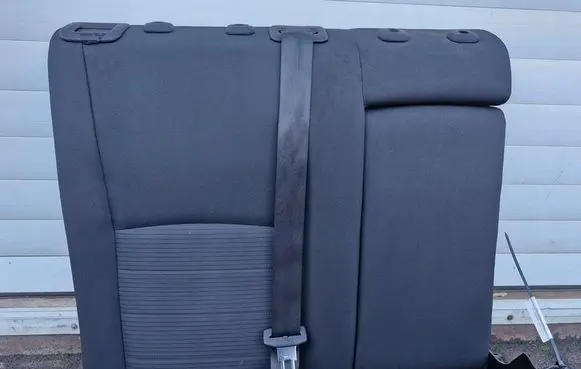 Toyota Avensis T270 Second row seats 3454345345
