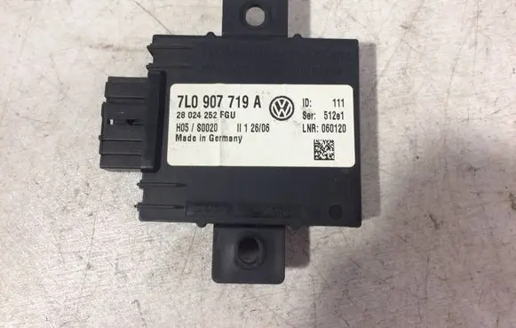 Porsche Cayenne (9PA) Alarm control unit/module 7L0907719A 28024252