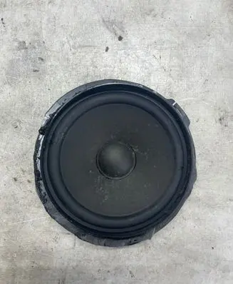 Mercedes-Benz E W211 Front door speaker A2118200802