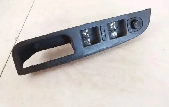 Volkswagen Golf V Electric window control switch 1k4868049b