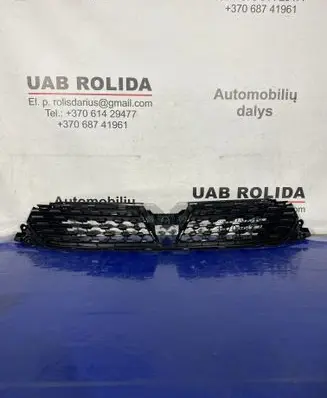 Renault Clio V Front bumper upper radiator grill