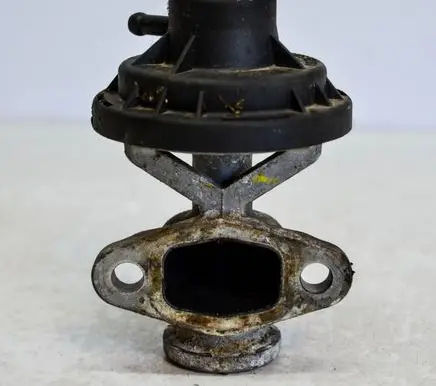 Volkswagen Caddy EGR valve 038131501AG