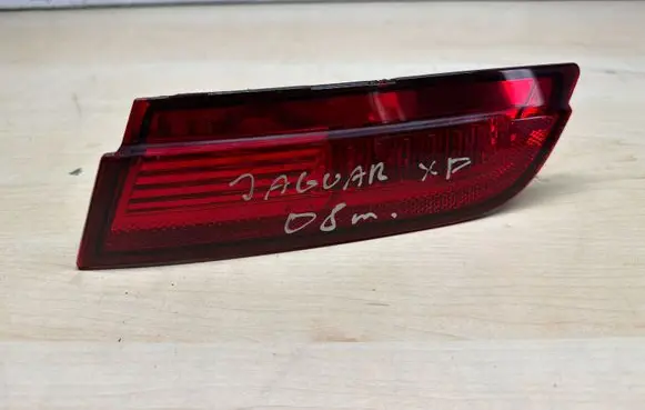 Jaguar XF X250 Tailgate rear/tail lights 8X2315K272CD