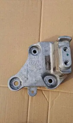 Opel Combo E Engine mounting bracket 9807980580