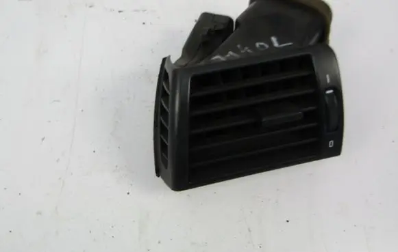 BMW X3 E83 Dash center air vent grill 