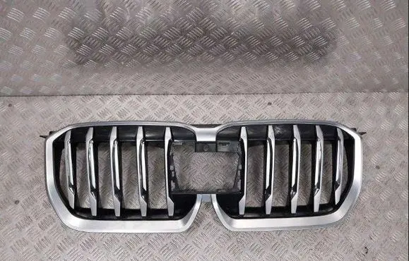 BMW X1 U11 Front grill 185178