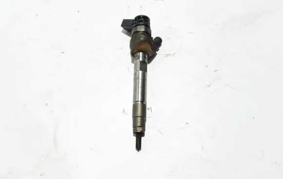 BMW 5 G30 G31 Fuel injector 8514148