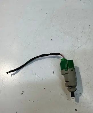 Opel Crossland X Brake pedal sensor switch 9818232480