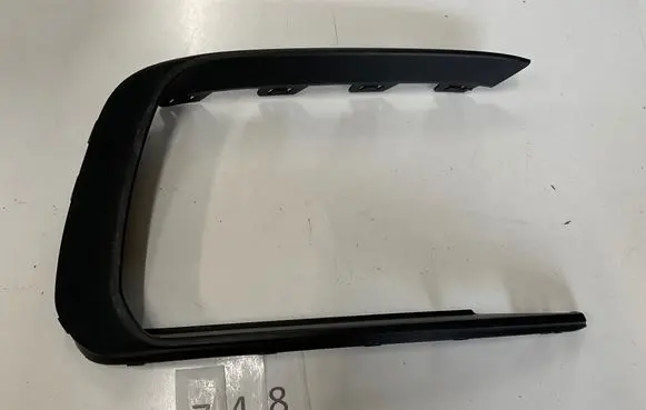 Porsche Macan (95B) Front bumper splitter molding 95B807819G