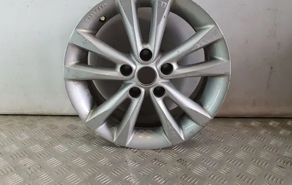 R16 alloy rim