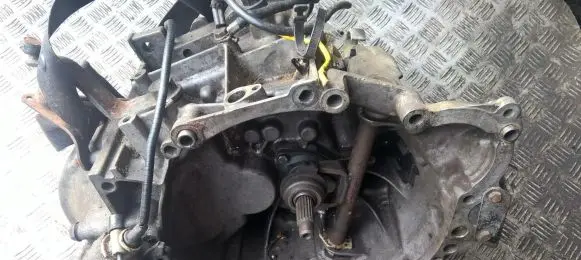 Peugeot 405 Manual 5 speed gearbox 20cj92