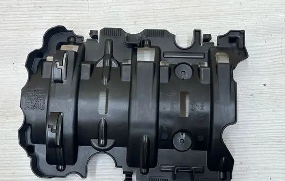 Peugeot 3008 I other engine part 9670472580