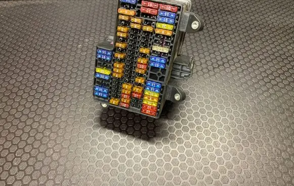 Volkswagen Phaeton Fuse module 3D2937495