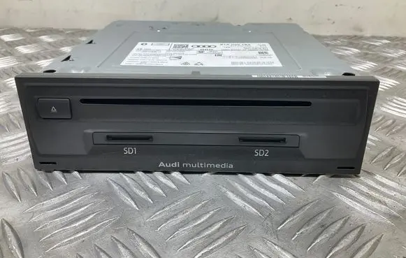 Audi A3 S3 8V Radio/CD/DVD/GPS head unit 81A035183