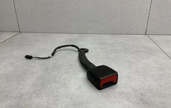 Volkswagen PASSAT B8 Front seatbelt buckle 3G0857755F
