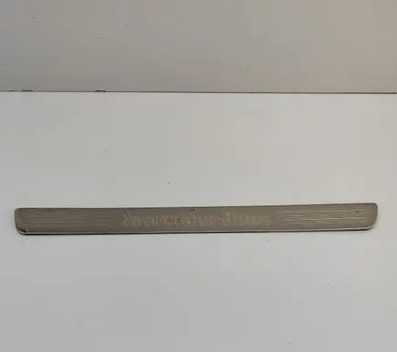 Front sill trim cover