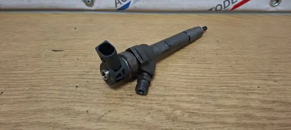 Fuel injector
