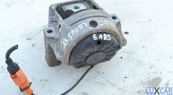 Audi A5 Sportback 8TA Engine mount bracket 8R0199381