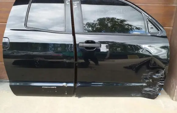 Toyota Tundra II Front door