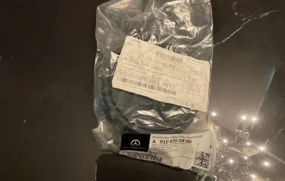 Headlight/headlamp dust cover