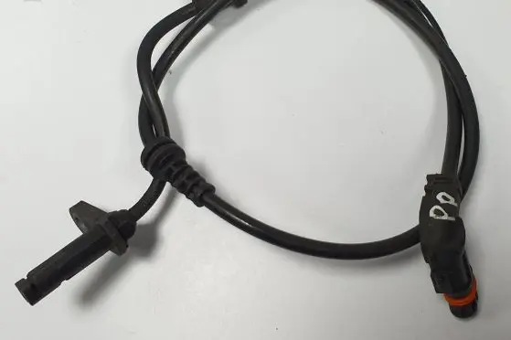 Mercedes-Benz E C207 W207 ABS brake wheel speed sensor A2075400017