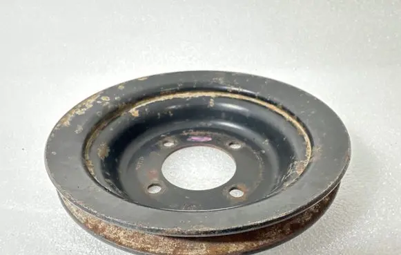 BMW 3 E36 Water pump pulley 1717637