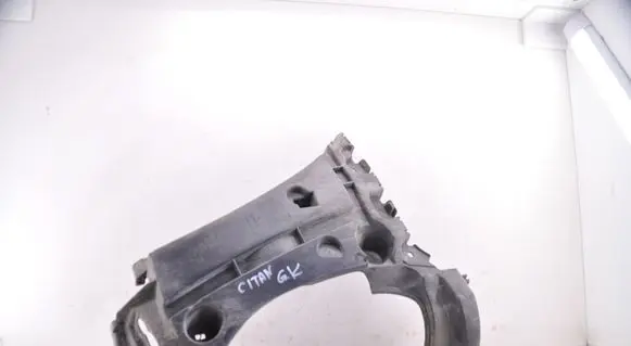Rear bumper mounting bracket