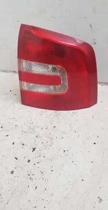 Skoda Octavia Mk2 (1Z) Rear/tail lights 1Z9945096