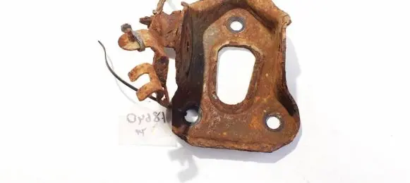 Fiat Punto (188) Bracket in trunk/boot 