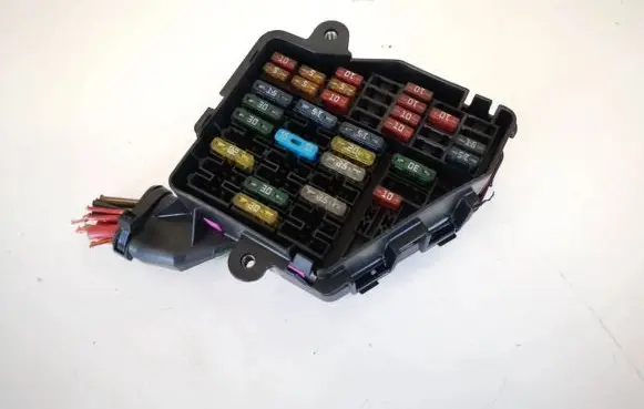Audi A4 S4 B6 8E 8H Fuse box set