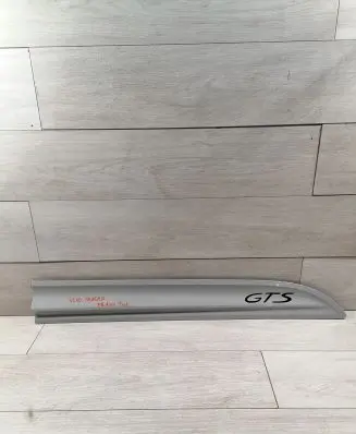 Porsche Macan (95B) Front door trim (molding) 95B8378901R