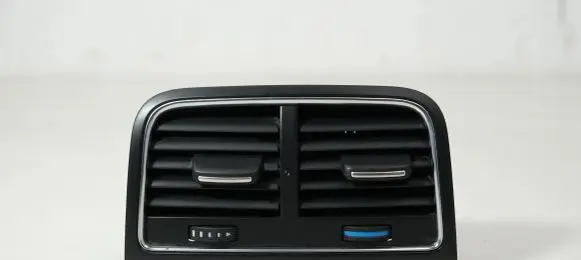 Audi A4 S4 B8 8K Rear air vent grill 8K0819203E