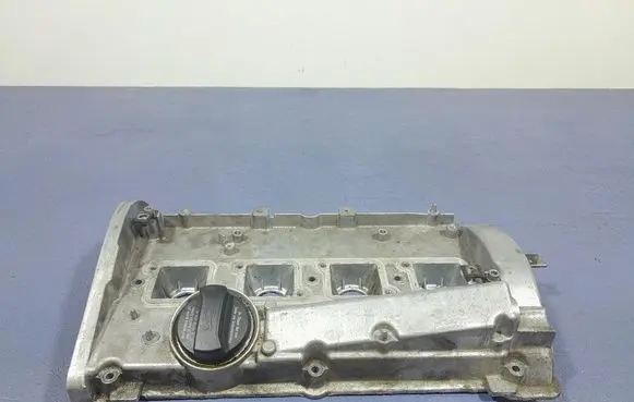 Audi A4 S4 B5 8D Rocker cam cover 06B103475D