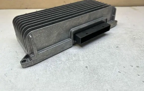 Audi A5 8T 8F Sound amplifier 8T0035223J 8T0035223
