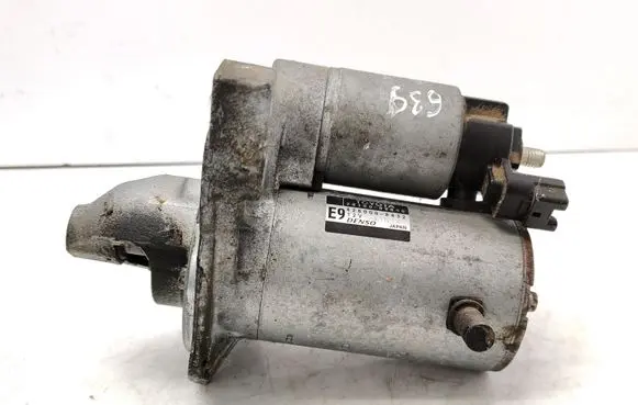 Toyota Yaris Starter motor 281000Y090 4280008432