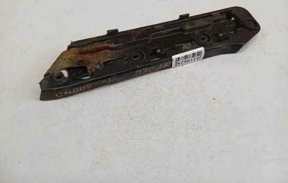 Volkswagen Touran I Front bumper mounting bracket 