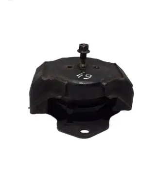 Mitsubishi Pajero Engine mount bracket