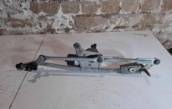 Volvo S60 Front wiper linkage 09151850