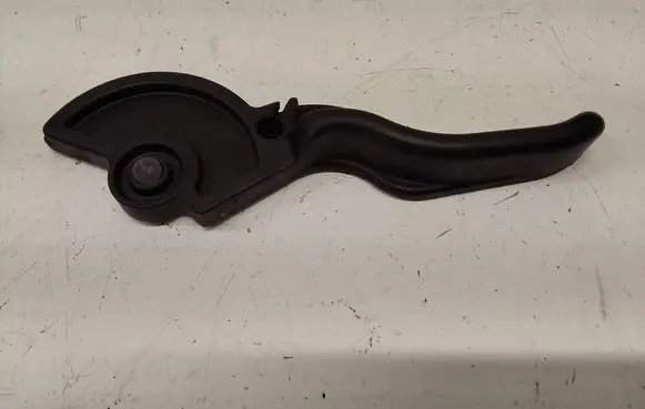 Opel Meriva A Engine bonnet (hood) release handle 13128231